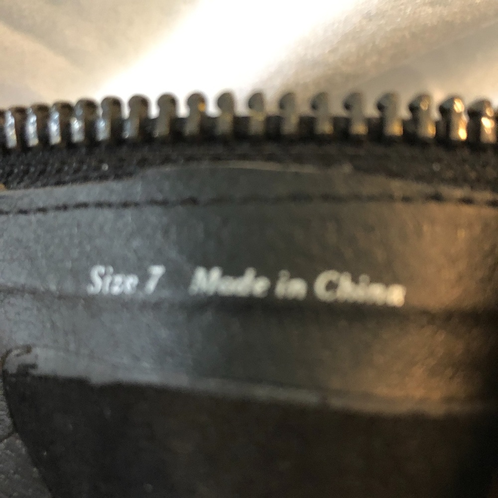 Dolce Vita Jaeger Bootie, Double Side Zip. Color: Black. Size 7 - Picture 13 of 13